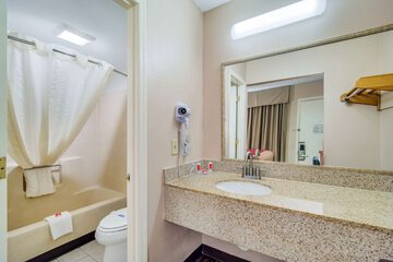 Room 15 of 18