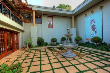 Courtyard View