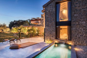 Private pool