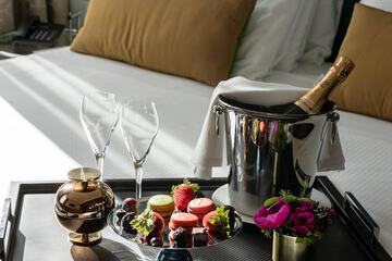 Champagne service