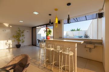 Poolside bar