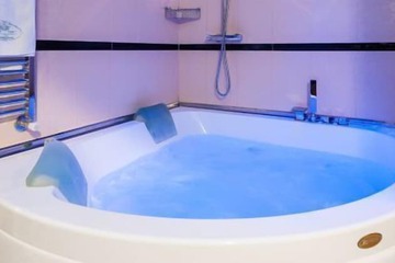 Jetted tub