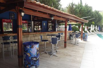 Food court