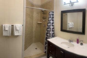 Room 17 of 38