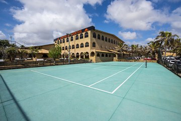 Tennis court