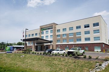 Holiday Inn Express & Suites Nashville North Springfield