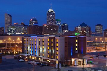 Holiday Inn Express Hotel & Suites Indianapolis Dtn-Conv Center by IHG