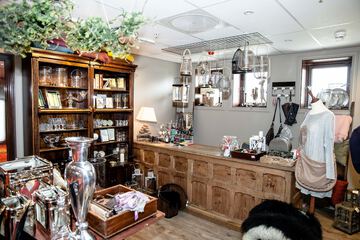 Gift shop