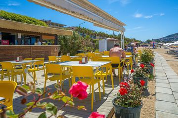 Beach bar