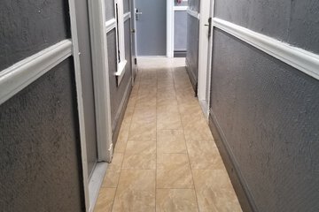 Ballroom/Hall 42 of 43