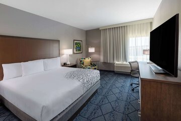 Room 32 of 44