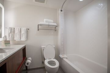 Room 28 of 52