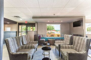 Hotel Interior 7 of 22