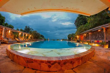 Infinity pool
