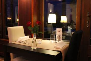 Couples dining