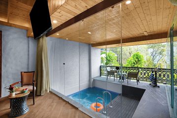 Private pool