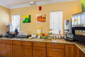 Breakfast/Coffee Service 31 of 35