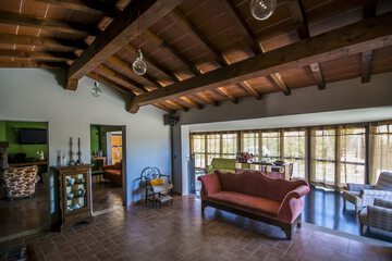 Lobby lounge