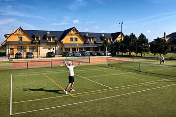 Tennis court