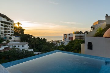 Infinity pool