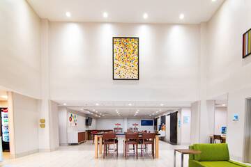 Hotel Interior 6 of 49