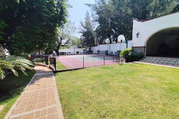Tennis court