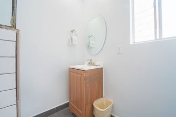 Room 16 of 35