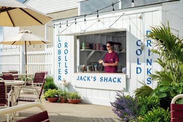 Poolside bar
