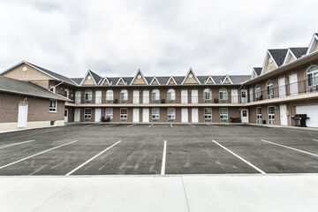Grewals Inn & Suites