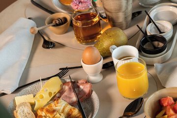 Breakfast meal