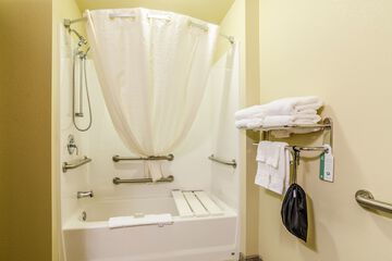 Room 14 of 37