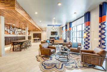 Hotel Interior 19 of 33