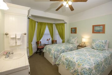 Room 46 of 116