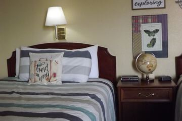 Room 142 of 175