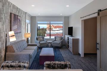 Room 25 of 44