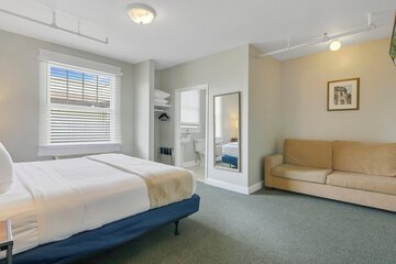 Room 76 of 149