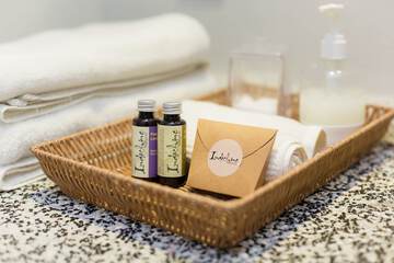 Bathroom amenities