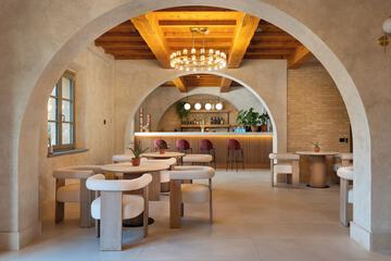 Poolside bar