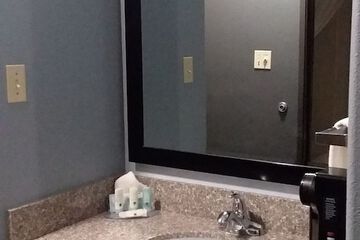 Room 12 of 38