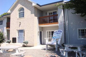 Put in Bay Poolview Condo #4