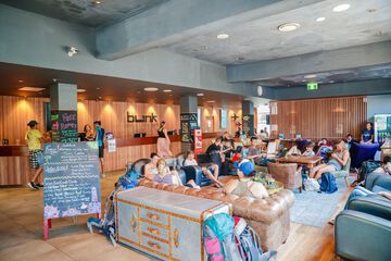 Lobby lounge