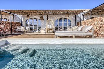 Private pool