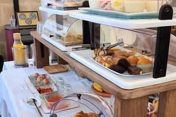 Breakfast buffet