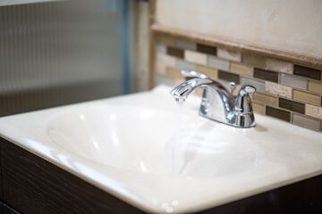 Bathroom sink