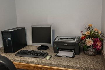 Business Center 40 of 48