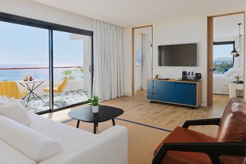 Beach/ocean view