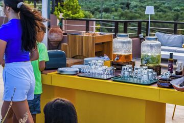Breakfast area
