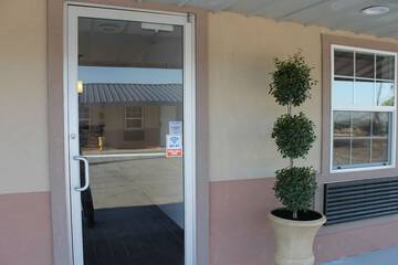 Check-in/check-out kiosk