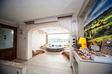 Spa reception