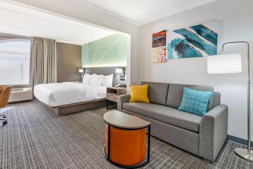Comfort Inn & Suites Madison East - Monona